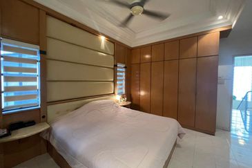 Taman Nong Chik Heights