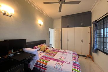 Taman Nong Chik Heights