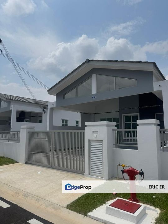 Bandar Putra Kulai Single Storey Terrace House End Lot For Sale , Johor, Kulai