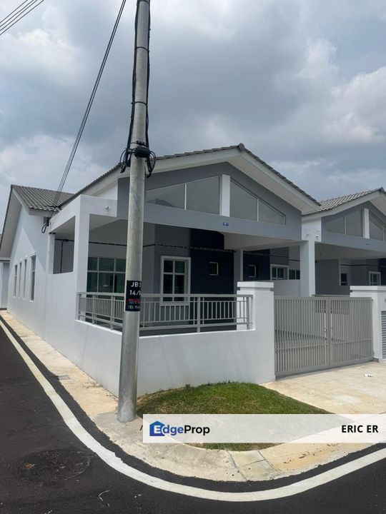 Bandar Putra Kulai Single Storey Terrace House End Lot For Sale , Johor, Kulai