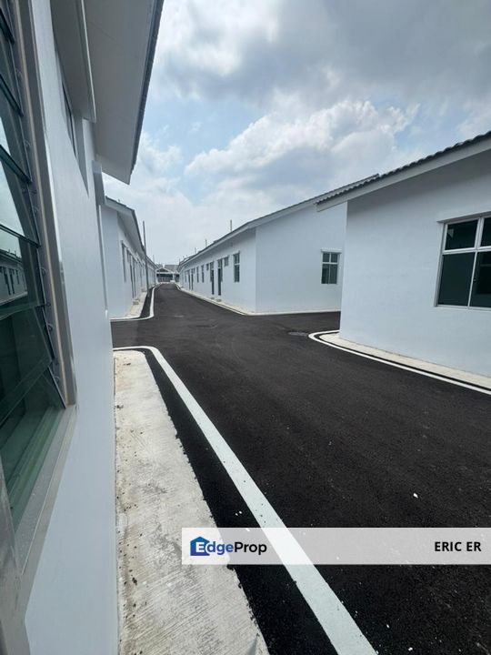 Bandar Putra Kulai Single Storey Terrace House End Lot For Sale , Johor, Kulai