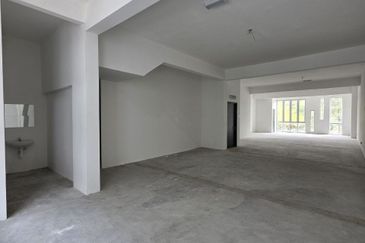 Oasis 2 @ Tropicana Danga Cove