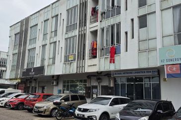 Oasis 2 @ Tropicana Danga Cove