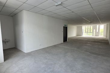 Oasis 2 @ Tropicana Danga Cove