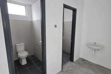 Oasis 2 @ Tropicana Danga Cove