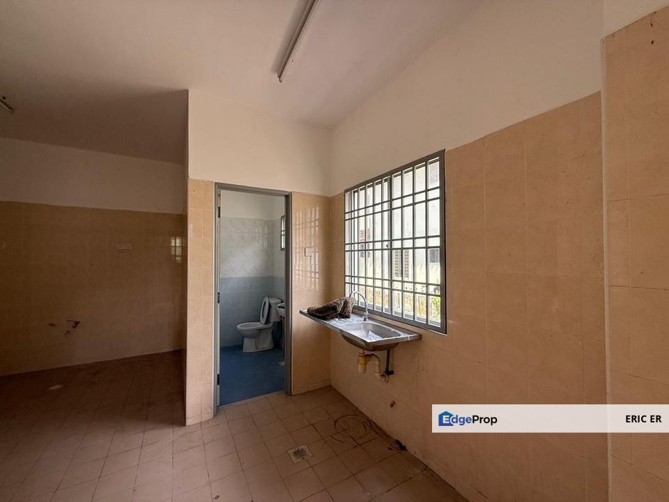 Taman Sri Putri, Skudai Double Storey Terrace House For Sale ( Unblock View), Johor, Skudai