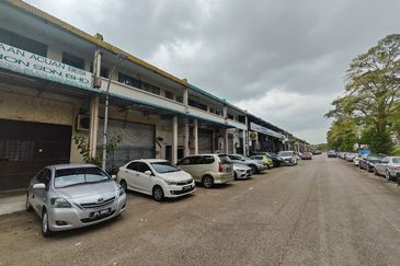 Taman Perindustrian Permas Jaya 1.5 Storey Terrace Factory For Sale (Unblock View)