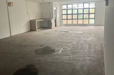 Taman Scientex Terrace Factory For Sale ( Tenanted)