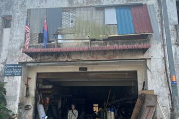 Taman Perindustrian Tiram, Ulu Tiram. Terrace Factory For Sale