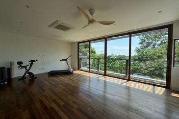 Ledang Height @ Iskandar Puteri Bungalow House with Private Pool For Sale