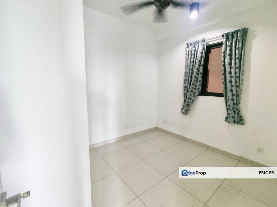 The Raffles Suite, Skudai @ Bandar Uda Utama Two Bedrooms For Sale, Johor, Skudai
