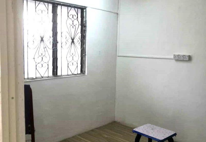 Flat Taman Ungku Tun Aminah