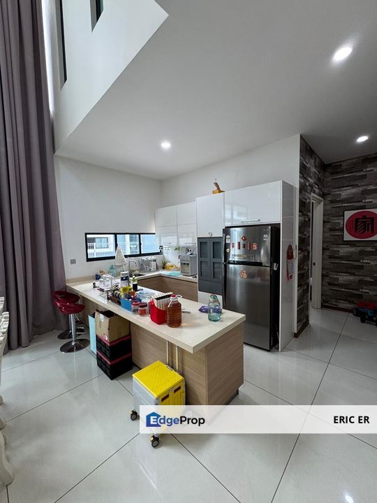 Senibong Cove, Masai @ Isola Grandeur Three Storey Bungalow For Sale  ( Renovated with Good Condition), Johor, Masai