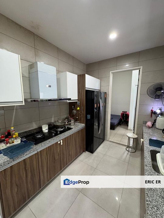 Senibong Cove, Masai @ Isola Grandeur Three Storey Bungalow For Sale  ( Renovated with Good Condition), Johor, Masai