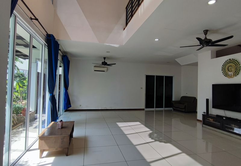 Isola Villa @ Senibong Cove