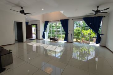 Isola Villa @ Senibong Cove