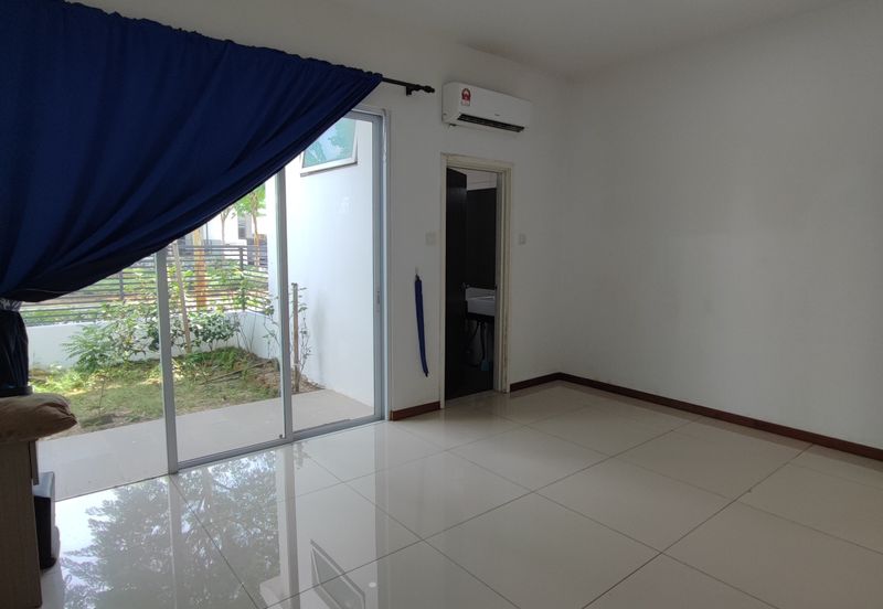 Isola Villa @ Senibong Cove