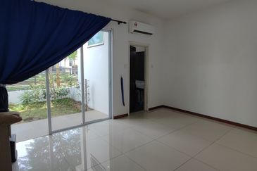 Isola Villa @ Senibong Cove