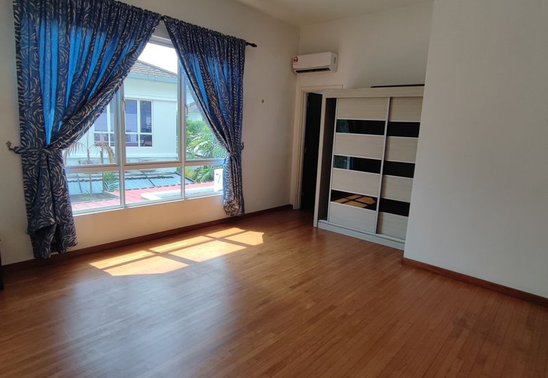 Isola Villa @ Senibong Cove