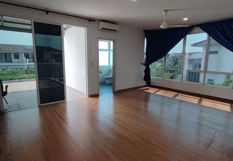 Isola Villa @ Senibong Cove