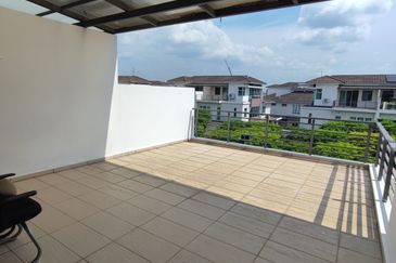 Isola Villa @ Senibong Cove