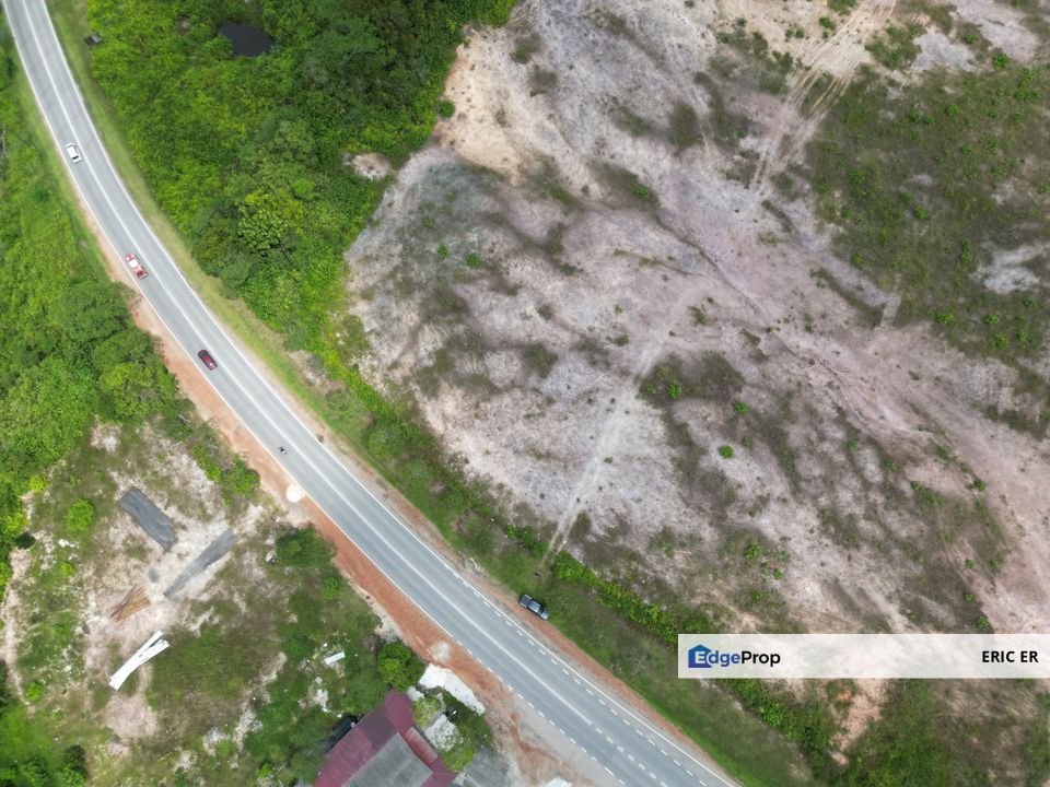 Bukit Batu @ Sedenak Medium Industrial Land For Sale (Road Side), Johor, Kulai