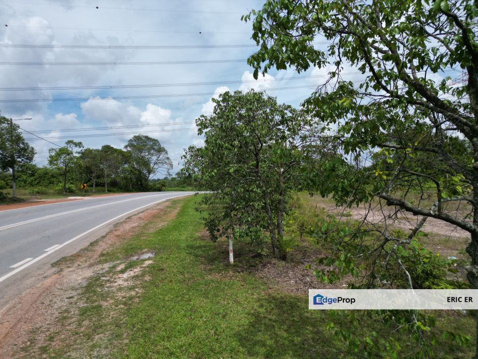Bukit Batu @ Sedenak Medium Industrial Land For Sale (Road Side), Johor, Kulai