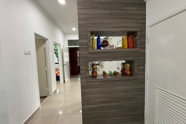 Maple Red, Adda Heights