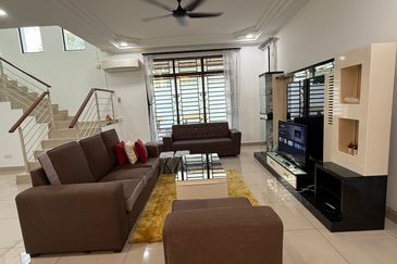 Maple Red, Adda Heights