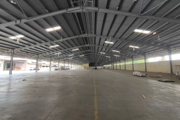 Batu 23, Kulai Light Industry Warehouse For Rent