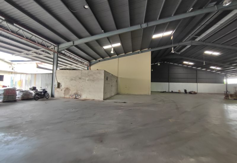 Batu 23, Kulai Light Industry Warehouse For Rent