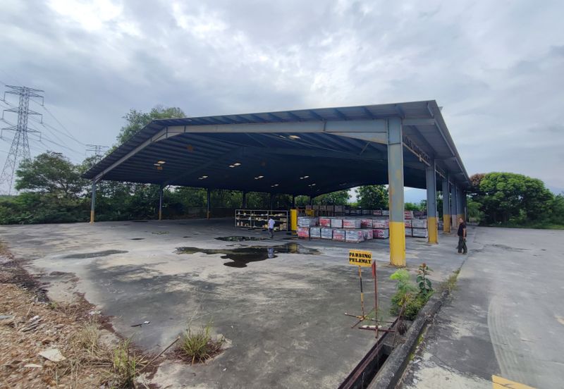 Batu 23, Kulai Light Industry Warehouse For Rent