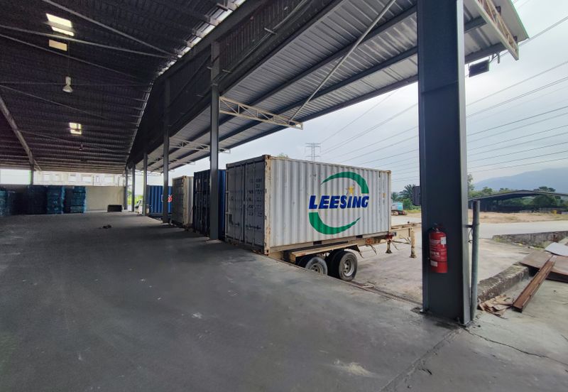 Batu 23, Kulai Light Industry Warehouse For Rent