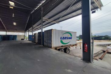 Batu 23, Kulai Light Industry Warehouse For Rent