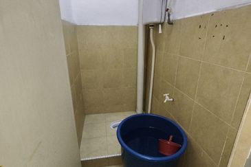 Taman Saujana, Masai ( Near Taman Molek) Double Storey Shop For Sale