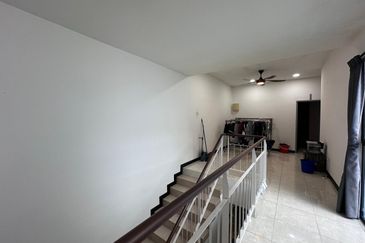 Taman Sri Laguna, Perling, Johor Bahru. Double Storey Terrace Superlink House For Sale