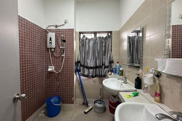 Taman Sri Laguna, Perling, Johor Bahru. Double Storey Terrace Superlink House For Sale