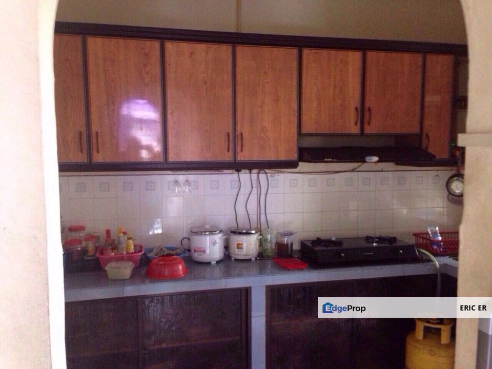Ria 2 Apartment, Taman Megah Ria, Masai. 3 Bedrooms Apartment For Sale, Johor, Masai