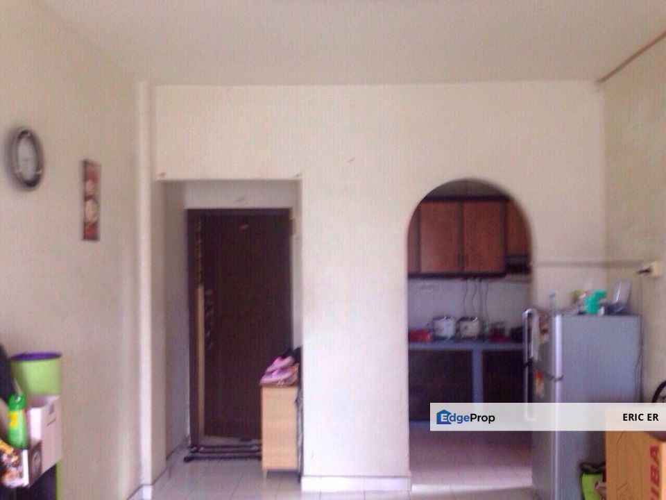 Ria 2 Apartment, Taman Megah Ria, Masai. 3 Bedrooms Apartment For Sale, Johor, Masai