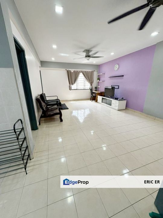 Bayu Puteri 3 Apartment, Permas Jaya. 3 Bedrooms Good Condition Unit For Sale, Johor, Johor Bahru