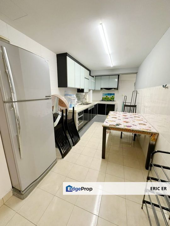 Bayu Puteri 3 Apartment, Permas Jaya. 3 Bedrooms Good Condition Unit For Sale, Johor, Johor Bahru