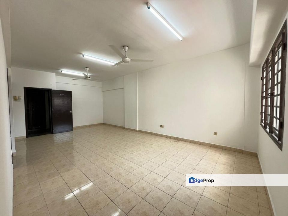 Bayu Puteri 3 Apartment, Permas Jaya 3 Bedrooms For Sale, Johor, Johor Bahru