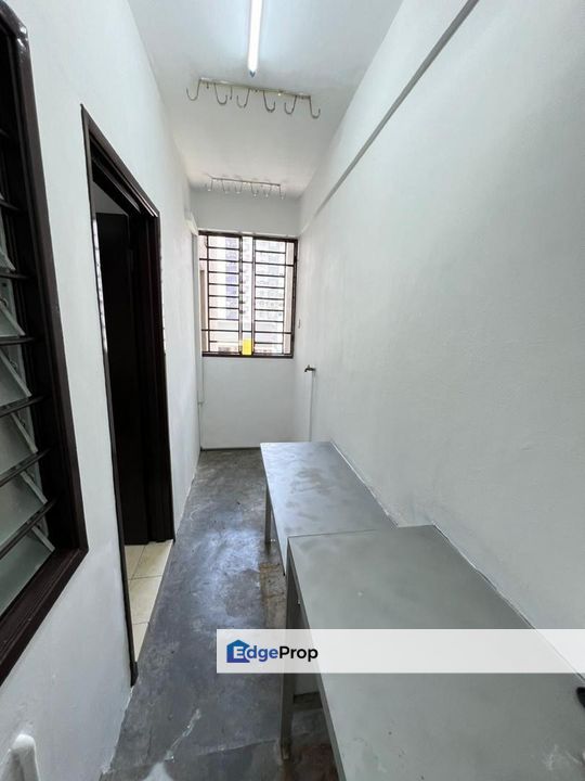 Bayu Puteri 3 Apartment, Permas Jaya 3 Bedrooms For Sale, Johor, Johor Bahru