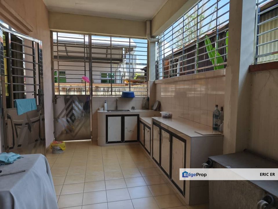 Pontian, Jln Mawar. Double Storey Semi Detached House For Sale, Johor, Pontian