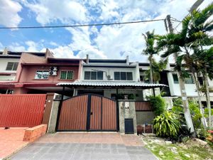 RENOVATED Double Storey Terrace House Taman Zooview Ampang for Sale ...