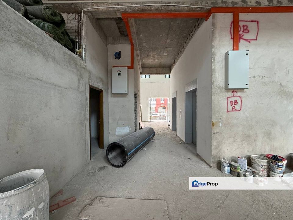 6 Storey Shoplot Hotel Taman Ampang Utama , Ampang, Selangor, Ampang