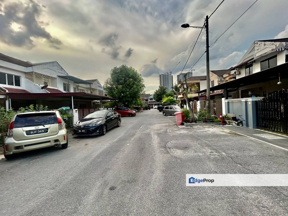 2 STOREY TERRACE @ TAMAN MEDAN BARU, PETALING JAYA , Selangor, Petaling Jaya