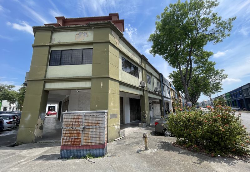 Corner Unit - 2 Storey Link Factory Freehold Kemuning Utama, Seksyen 33, Bukit Rimau, Sri Muda, Shah Alam