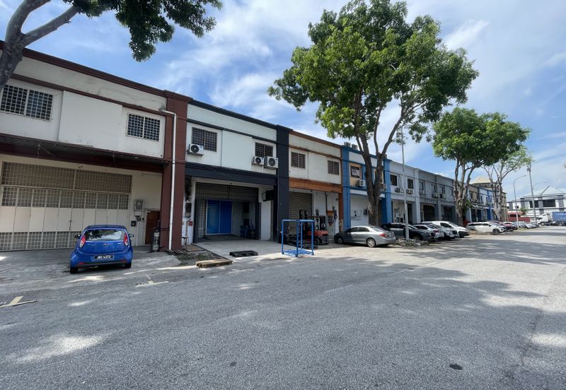 Corner Unit - 2 Storey Link Factory Freehold Kemuning Utama, Seksyen 33, Bukit Rimau, Sri Muda, Shah Alam