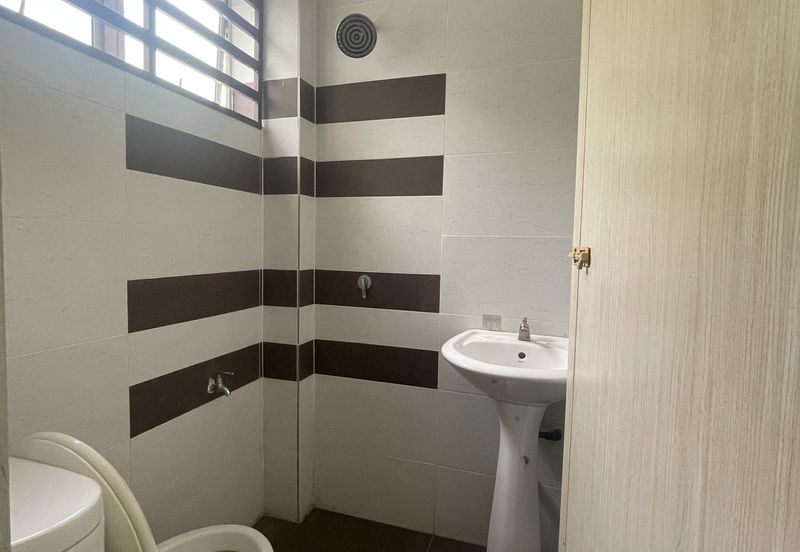 TAMAN GERBANG LAHAT BISTARI